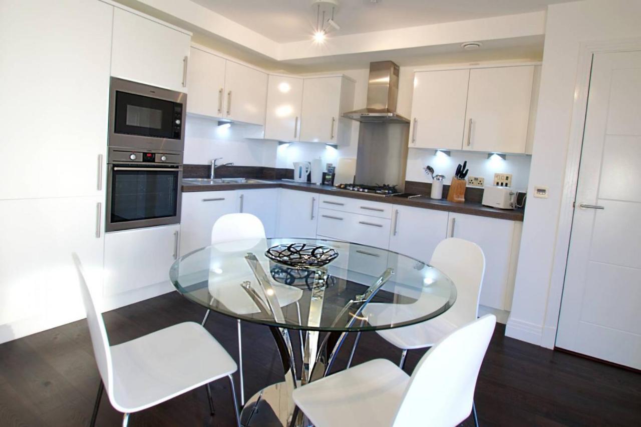 Altido Bright City Centre 2Bed, 2Bath With Free Parking เอดินบะระ ภายนอก รูปภาพ