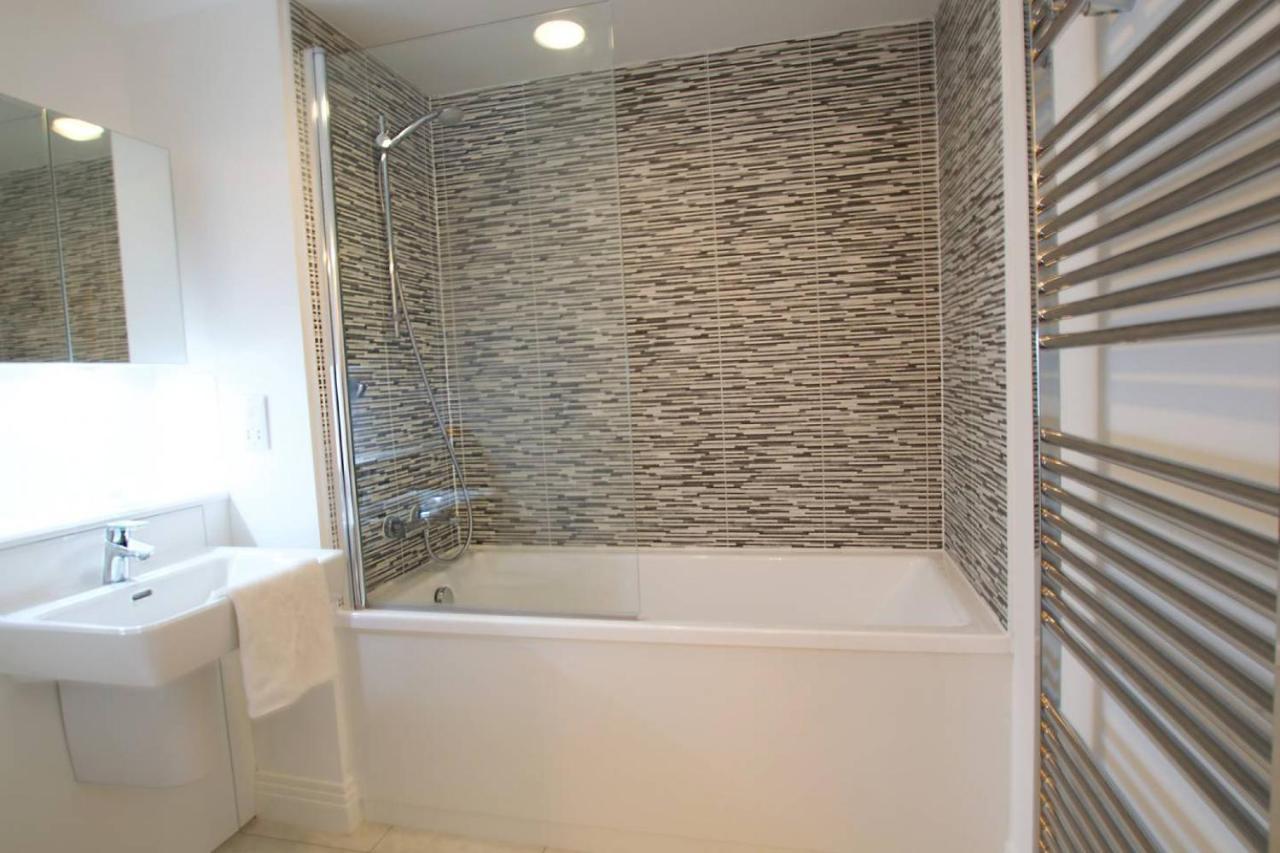 Altido Bright City Centre 2Bed, 2Bath With Free Parking เอดินบะระ ภายนอก รูปภาพ